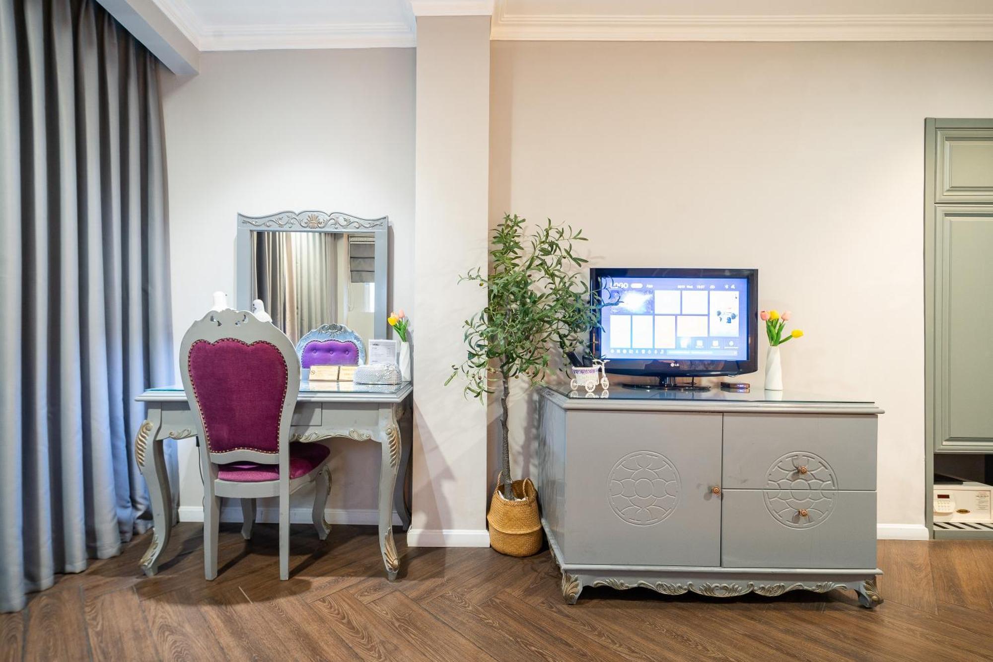 Sabina - Stellar Boutique 3*