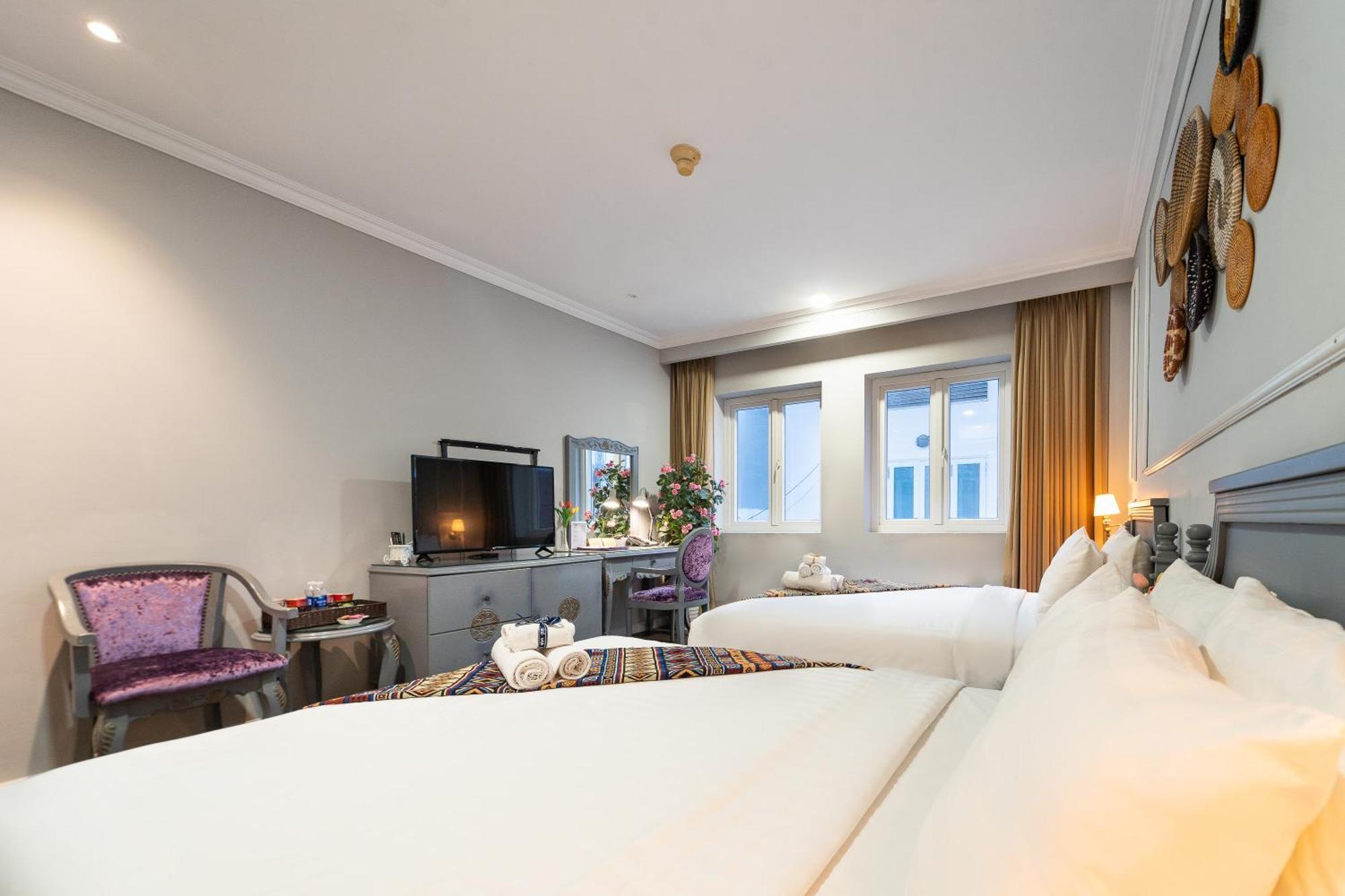 Sabina - Stellar Boutique Ho Chi Minh City